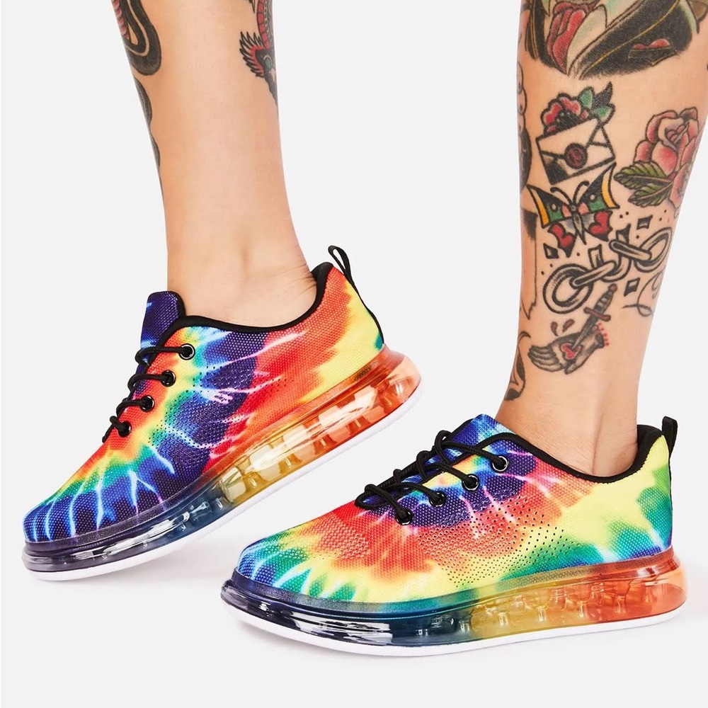 NWOT Rainbow Tie Dye Sneakers 7